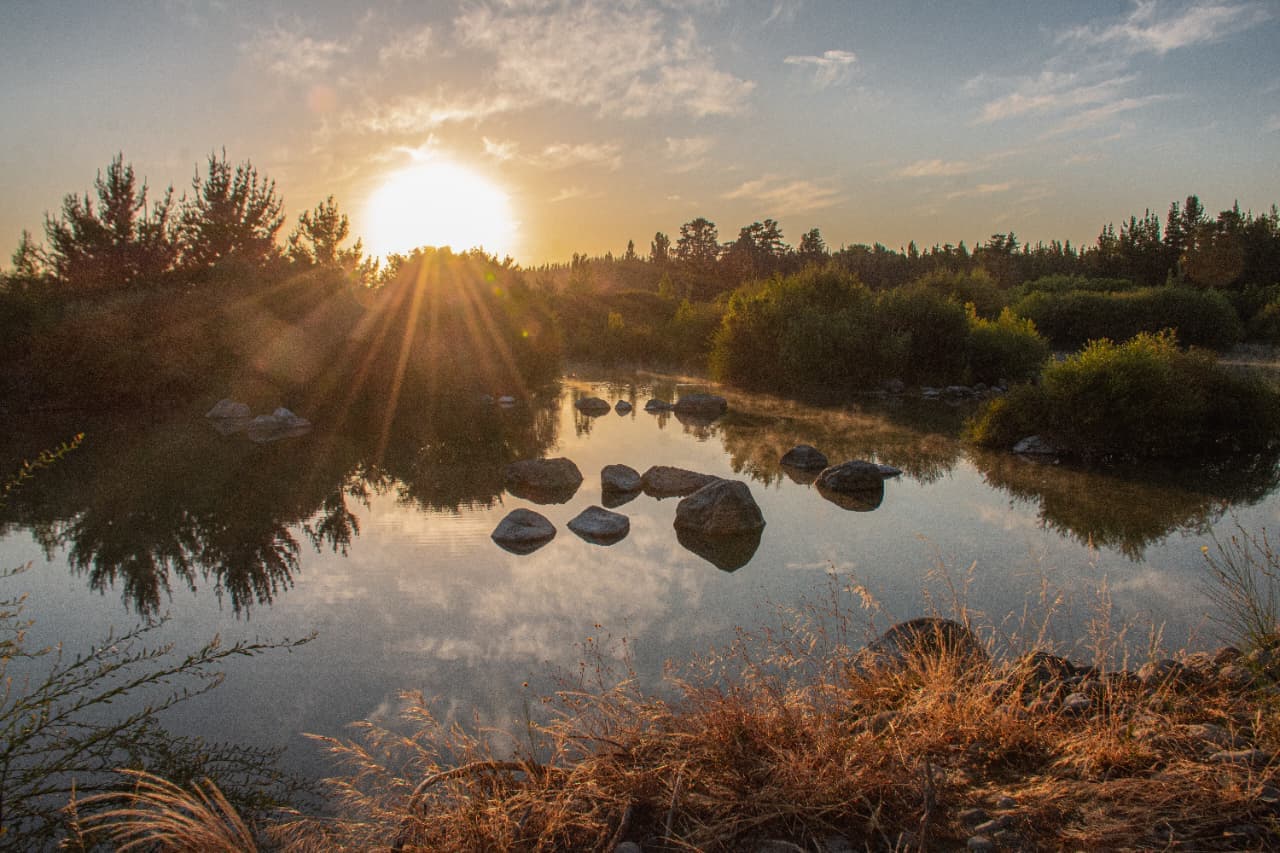 Atardecer en el río — Precordillera de Santiago